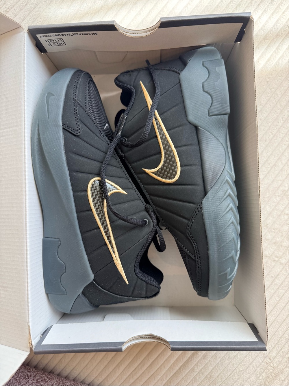 Nike LeBron Big Kid's Witness 9 Basketball Shoes